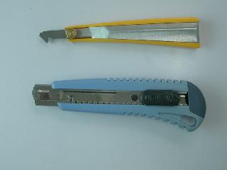 カッターナイフ