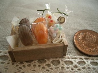 �h�[���n�E�X�E�~�j�`���A�E�ӂ��H�[